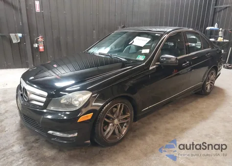 2012 Mercedes-Benz C 300 Luxury 4Matic/Sport 4Matic from USA, damaged, VIN WDDGF8BB4CR195407